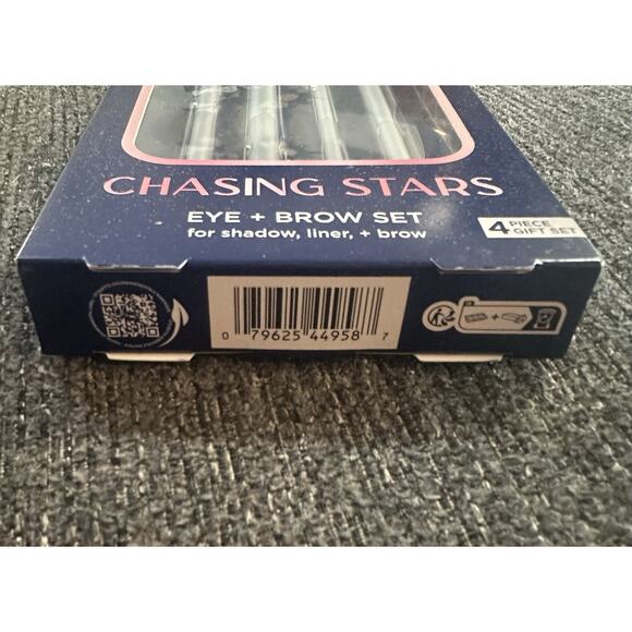 Real Techniques Chasing Stars Eye + Brow Brush Set – Limited Edition – New - Picture 3 of 4